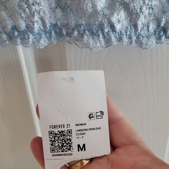 NWT Forever 21 Floral Shimmer Lace Underwire Bra light blue sz M - Picture 3 of 7